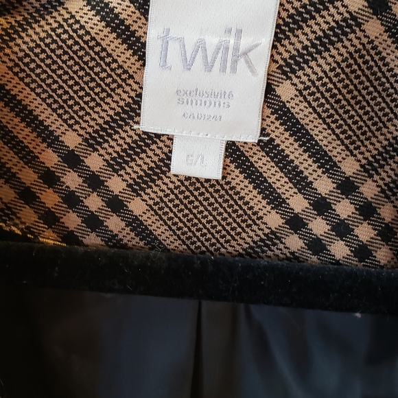 TWIK Blazer - Picture 2 of 4